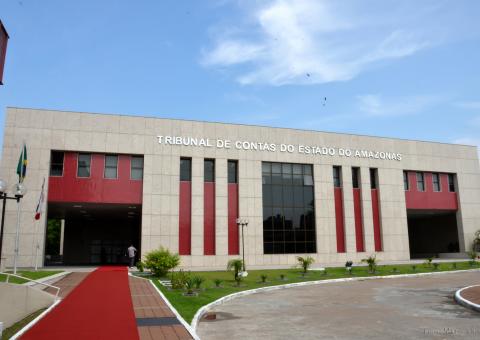 Fórum de contabilidade reúne mais de 200 pessoas no TCE